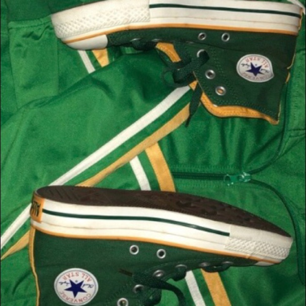 High top authentic Chuck Taylor Converse